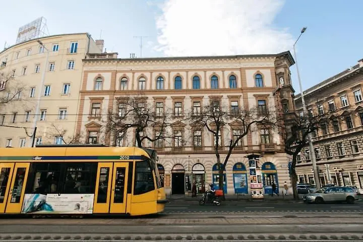 Center Of The City, - It'S Only Yours, With Two Bedrooms, 1 Price For 3 Будапешт